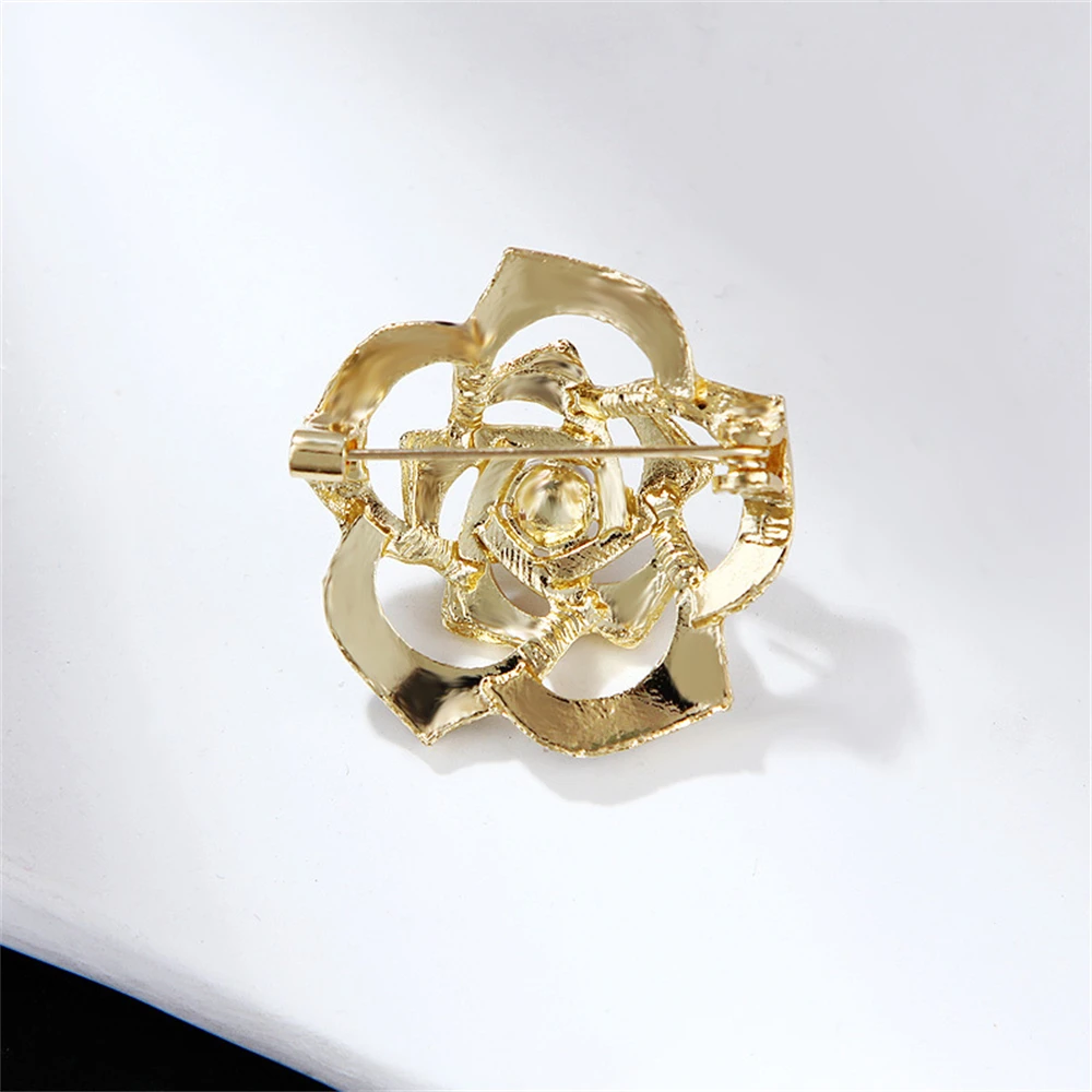 Luxury Crystal 5 Pearls Camellia Brooches for Women Vintage Inlaid Rhinestone Flower Broach Pins Charm Jewelry