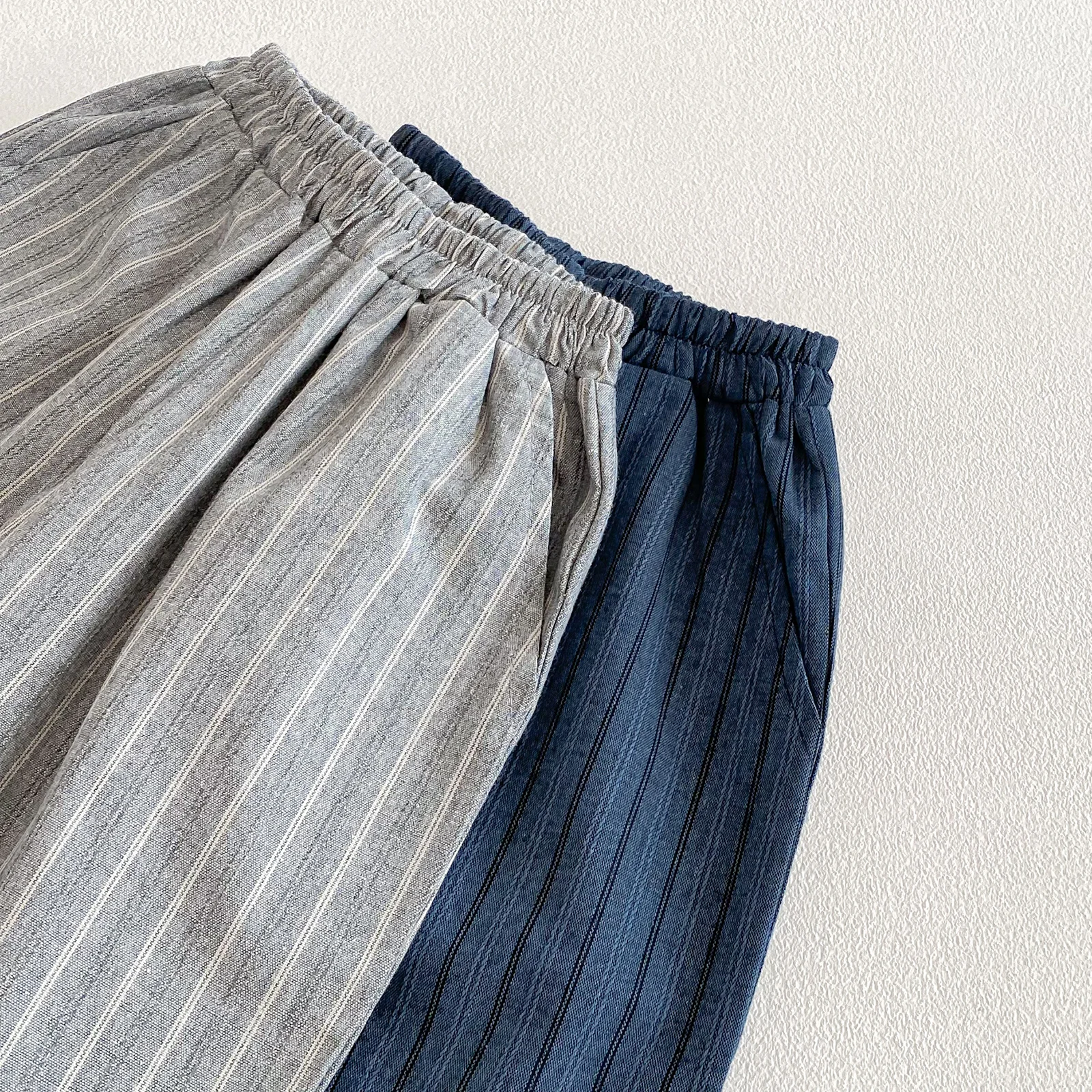 Leinen-Baumwoll-Streifenhosen für Jungen und Mädchen, Kinderkleidung für Herbst und Frühling, lockere, lässige Haremshosen für Jungen, lange Hosen für Kinder von 1-7 Jahren. – Detail 17