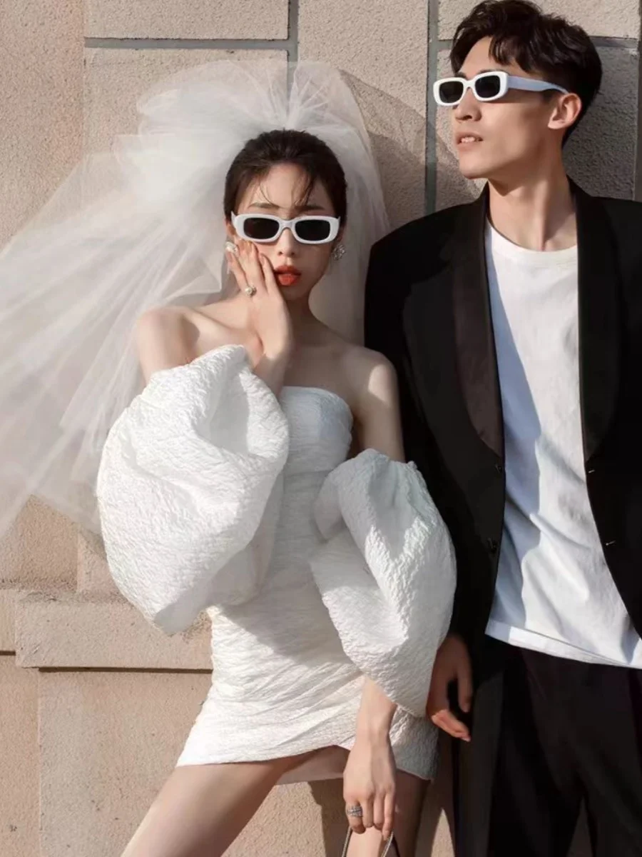 

Белое легкое свадебное платье-бюстье для путешествий, фотосессий, регистрации, торжественных мероприятий и вечерних выходов, с юбкой