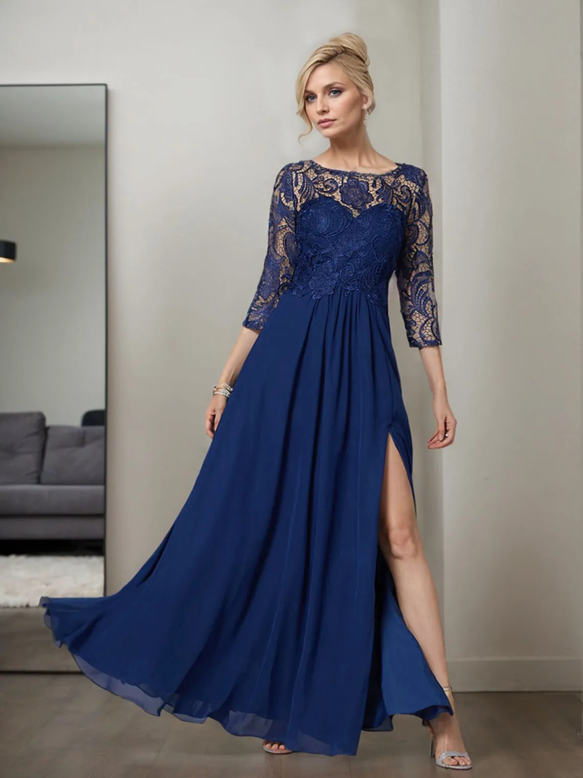 Abito a trapezio Abito per la madre della sposa Elegante scollo a barca con spacco alto Lunghezza pavimento Chiffon Applicazioni in pizzo 2025 personalizzato gratuito