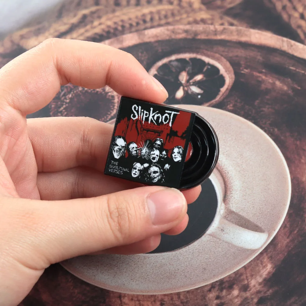 Vinyl-Schallplatten-Emaille-Pins Musikalbum-Brosche Kollektion MF-DOOM Metall-Abzeichen Hip-Hop-Rock-Band Anstecknadel Fanschmuck Geschenk – Detail 17