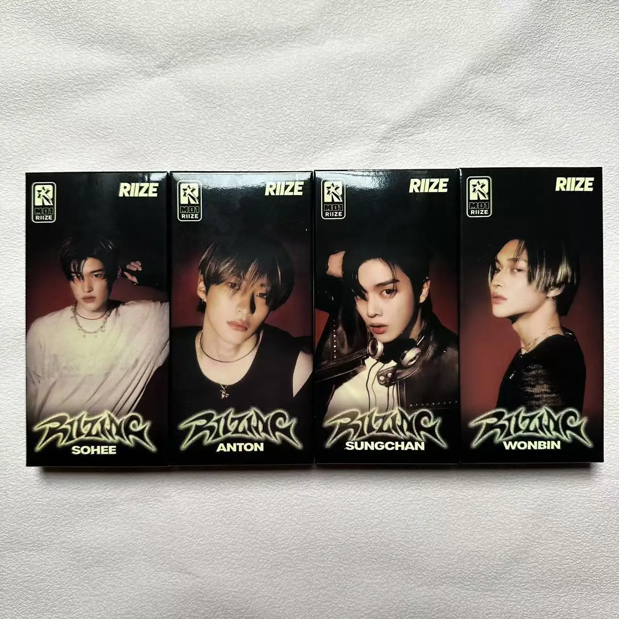KPOP RIIZE 《RIIZING 》Album Fotokarte LUCKY DRAW Karten SUNGCHAN WONBIN SEUNGHAN SHOTARO SOHEE ANTON Fans Collection