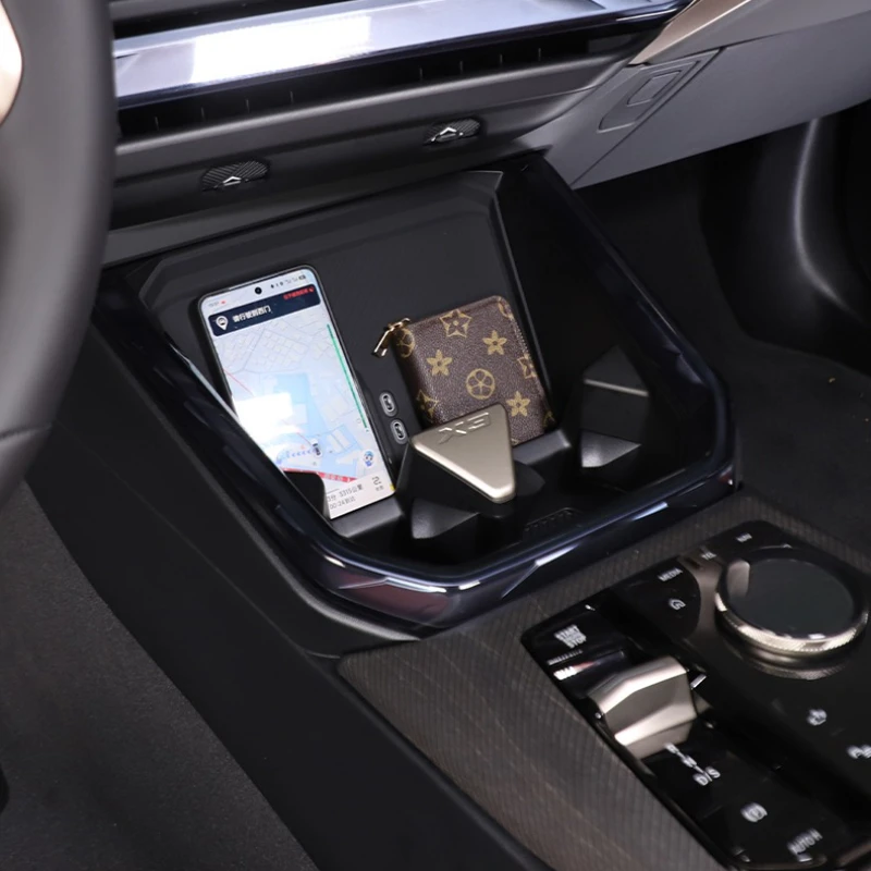 لسيارات BMW X3 G45 2025-2026 سيارة مركز التحكم المضادة للانزلاق حصيرة الهاتف لوحة شحن لاسلكية شاحن حصيرة وسادة واقية اكسسوارات السيارات