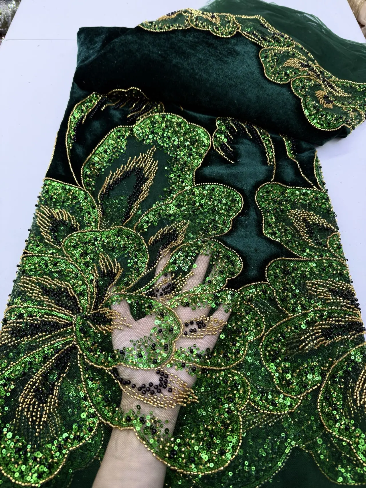 

Высококачественная африканская нигерийская бархатная кружевная ткань с пайетками и бисером, гипюр, материал для пошива свадебных и праздничных платьев, 5 ярдов