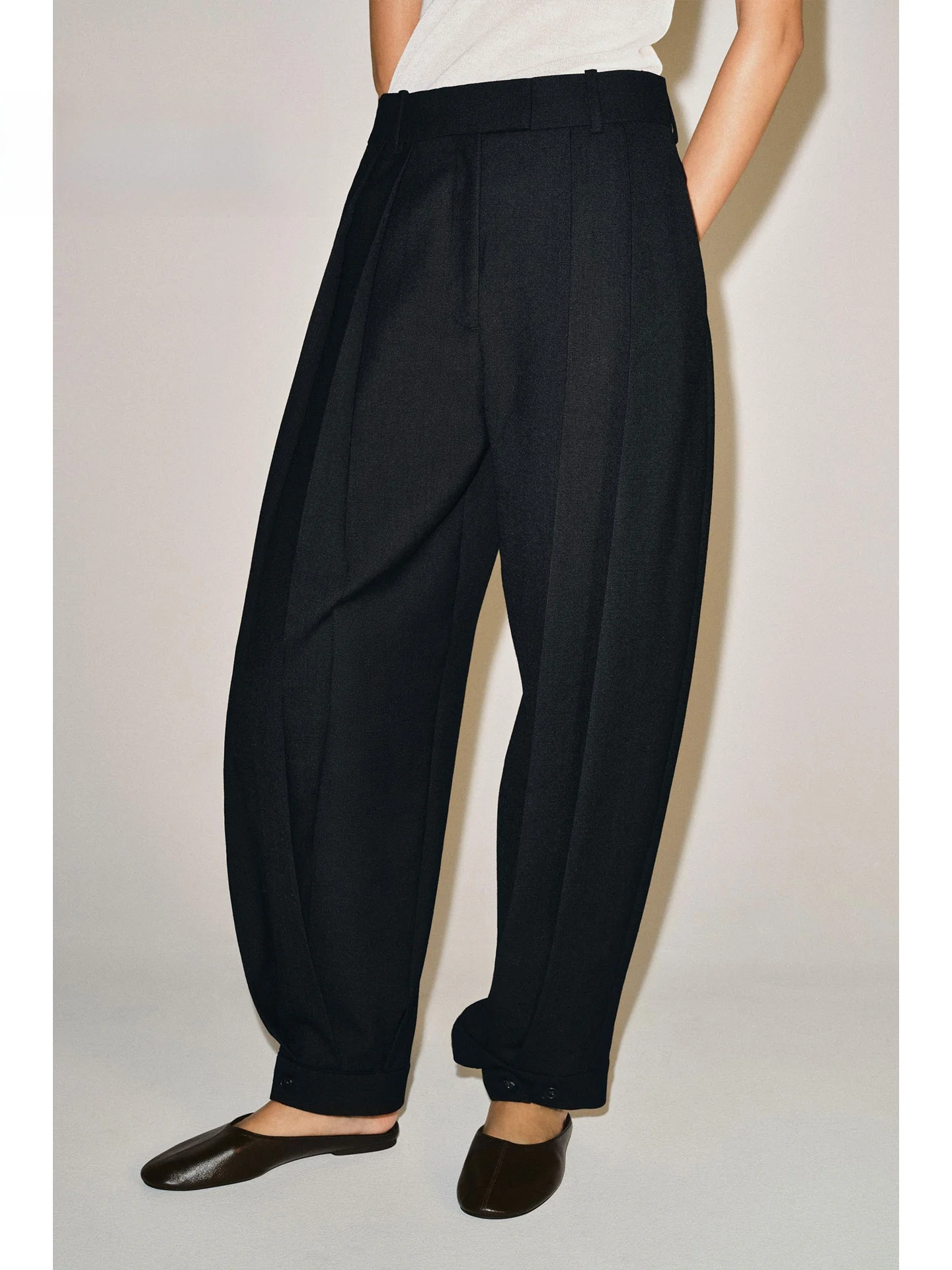 Casual Commute Loose Fit Trousers Autumn Design 3D Pleated Cuffed Natural Waist Ladies Pants Comfortable Loose Leggings