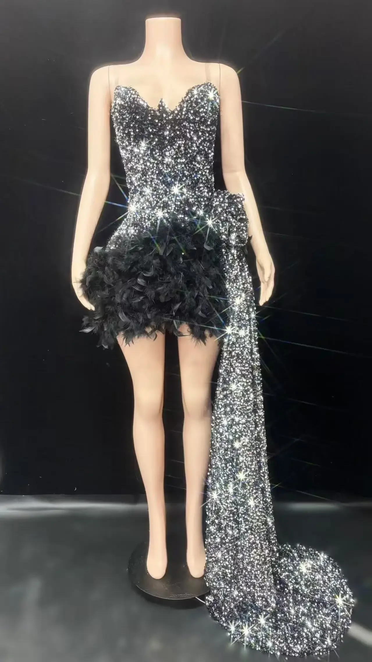 반짝이는 스팽글 볼 가운 럭셔리 깃털 꼬리 투투 생일 파티 사진 하이 엔드 드레스 호스트 성능 졸업 드레스