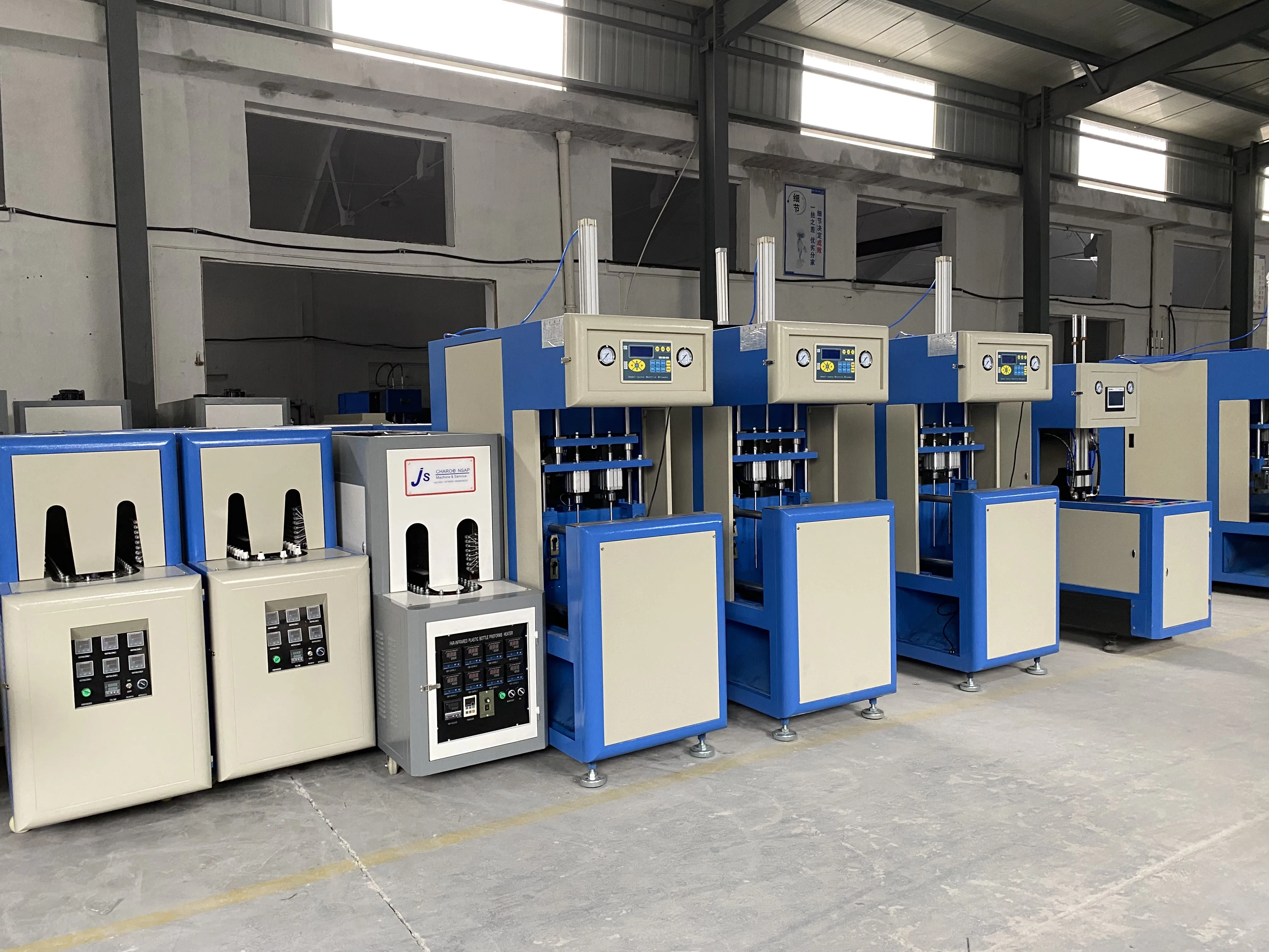 2025 New Design 500ml - 3L Semi Automatic PET Water Bottle Blowing Machine Plastic Bottle Making Machine