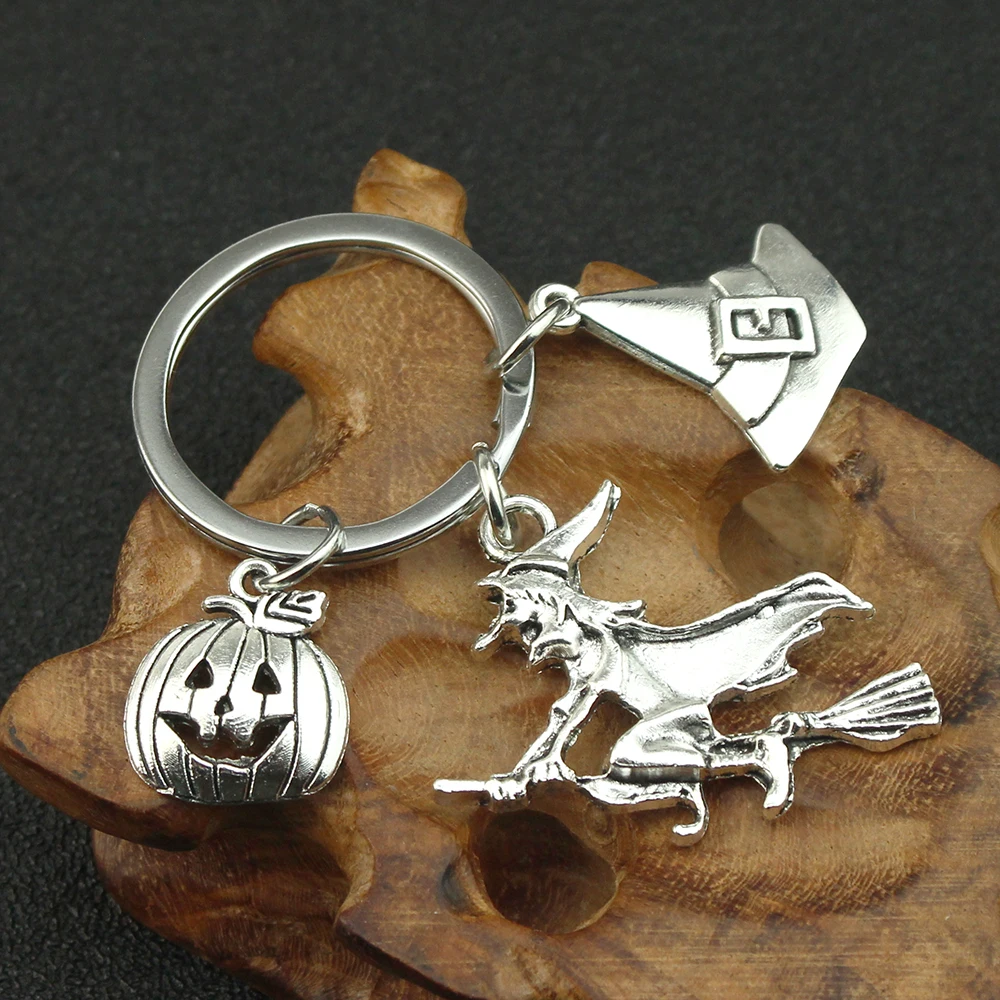 هالوين الأرجواني حبة الساحر المفاتيح الساحرة لمفاتيح حقيبة السيارة سحر حلقة رئيسية موضة الرعب سحر هدية الهالوين