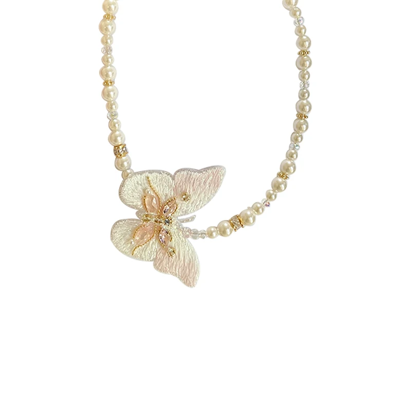 

French retro high-end light luxury romantic butterfly pearl necklace