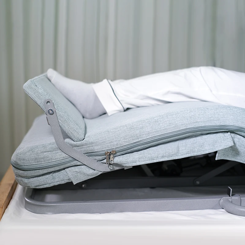 휴대용 접이식 기능은 매트리스가 있는 전기 홈케어 간호 침대를 업그레이드했습니다.