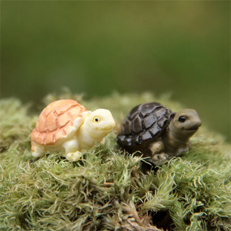 Miniature Turtle Statue Durable Resin Material Unique Eye-catching Decorative Whimsical Miniature Tortoise Sculpture Charming