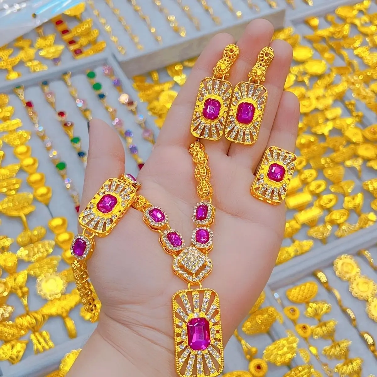 New Dubai 24K Gold Plated High End Necklace Earrings Rings Bracelets Wedding Engagement Party Jewelry Set for Lovers DD10672