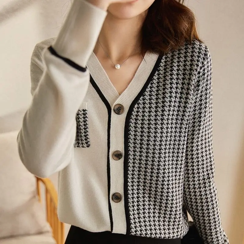 French Vintage Pullovers Sweaters Long Sleeve V-Neck Asymmetrical Houndstooth Knitted Cardigan Color Blocking Button Pockets