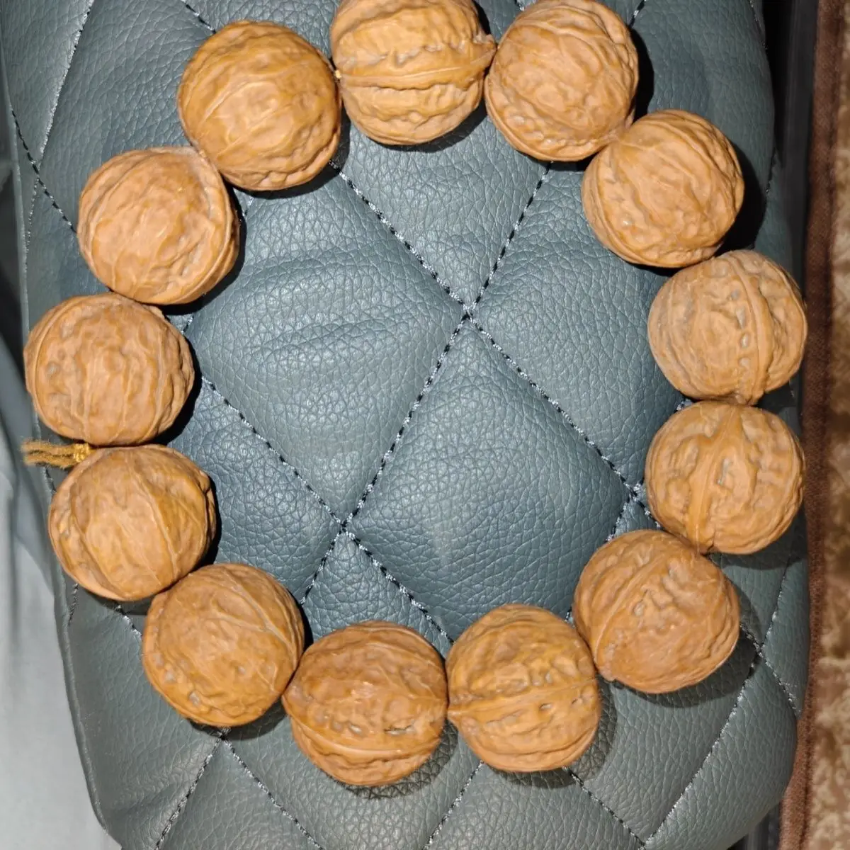 Chinese Style Lucky Natural Wild Walnut Beaded Bracelet 13pcs Short Stack Jingba Ridge Wristband For Good Fortune Wealth Blessin