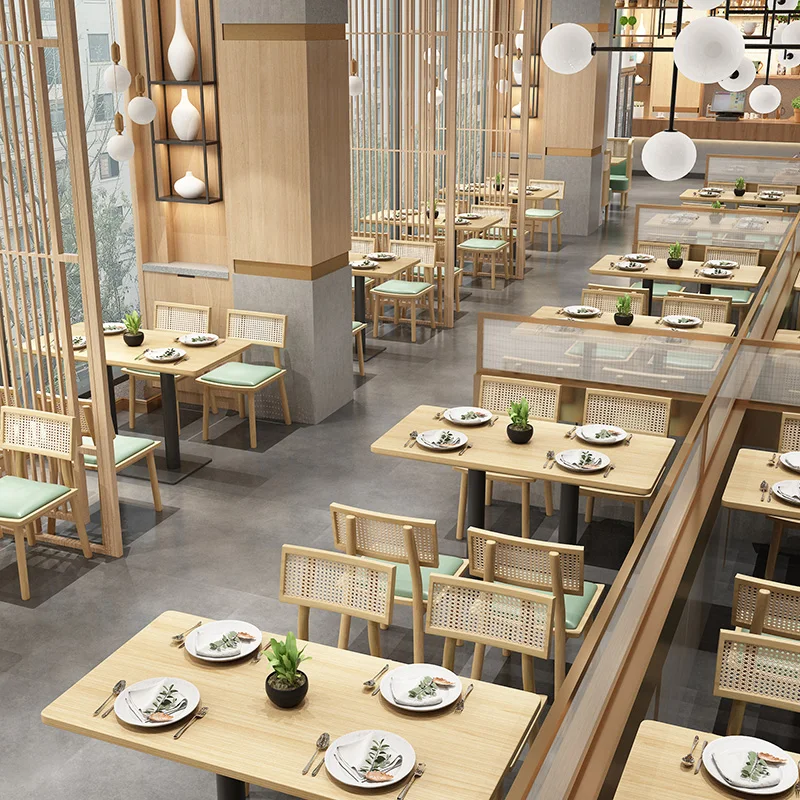 Magasin de barbecue en pot chaud en libre-service, restaurant de siège de carte, restaurant de nourriture japonaise, table et chaise en rotin en bois massif