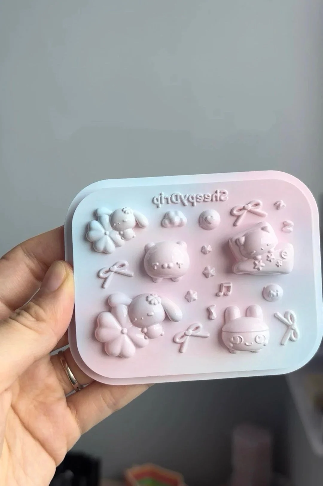 

Little Rabbit Four-Leaf Clover Resin Casting Mold Silicone Mold Accessories Resin Liquid Mold Resin Keychain Silicone Mold Resin Mold