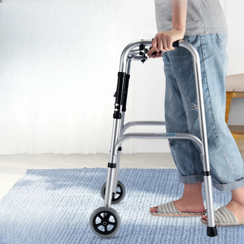 

A crutch walking aid that can sit for the elderly.Postoperative hip joint armrest and fall prevention device for medical use