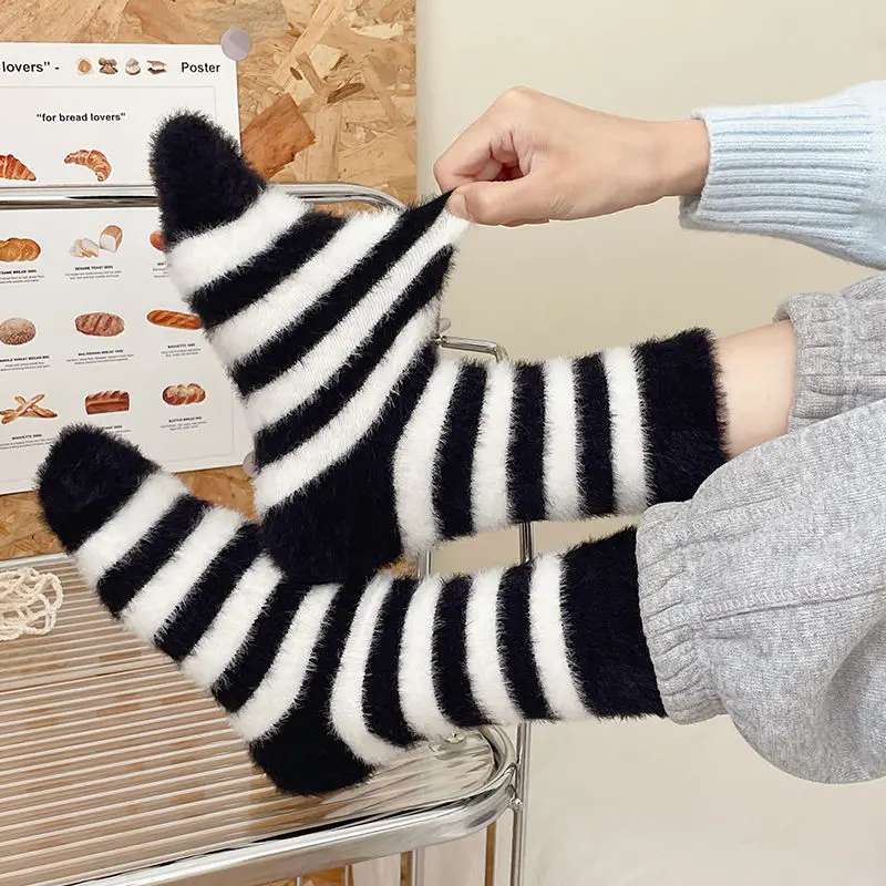 

Striped Mink Plush Socks For Women Girls Winter Warm Thermal Slipper Coral Velvet Postpartum Sleep Floor Sock Mid Tube Stockings