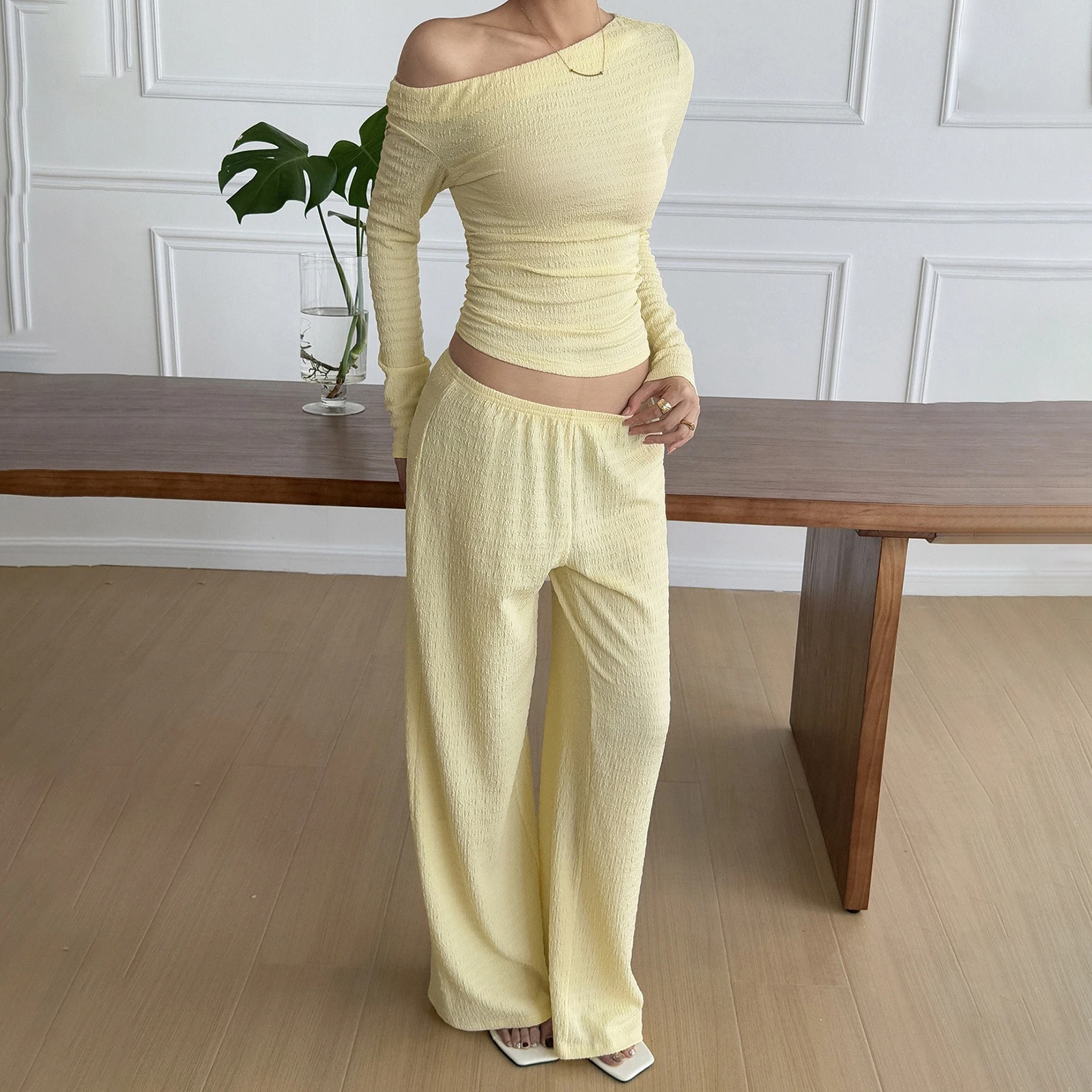 Conjunto de 2 piezas para Mujer, Tops fruncidos de manga larga con hombros descubiertos y pantalones de pierna ancha, colección Conjunto Dos Piezas para Mujer