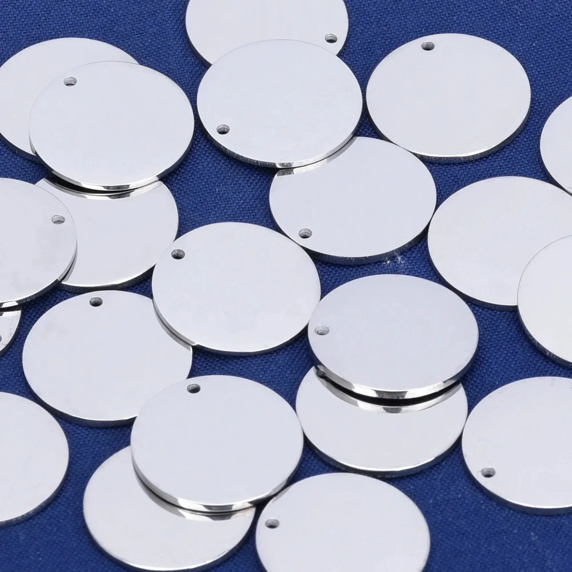 10pcs 9/16'' (15mm) stainless steel round stamping blank with a hole,16 gauge disc for laser engrave,jewelry diy-10293850