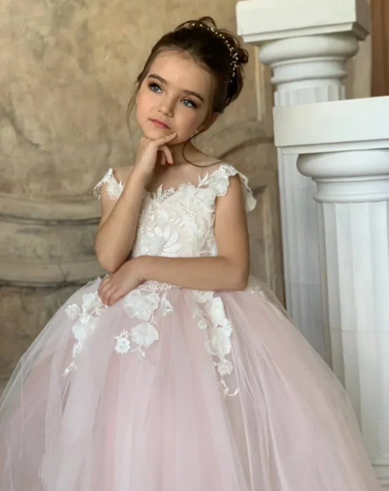 

Puffy Tulle Flower Girl Dress For Wedding Sheer Neck Big Ribbon Princess First Communion Dress Ball Gowns 2024