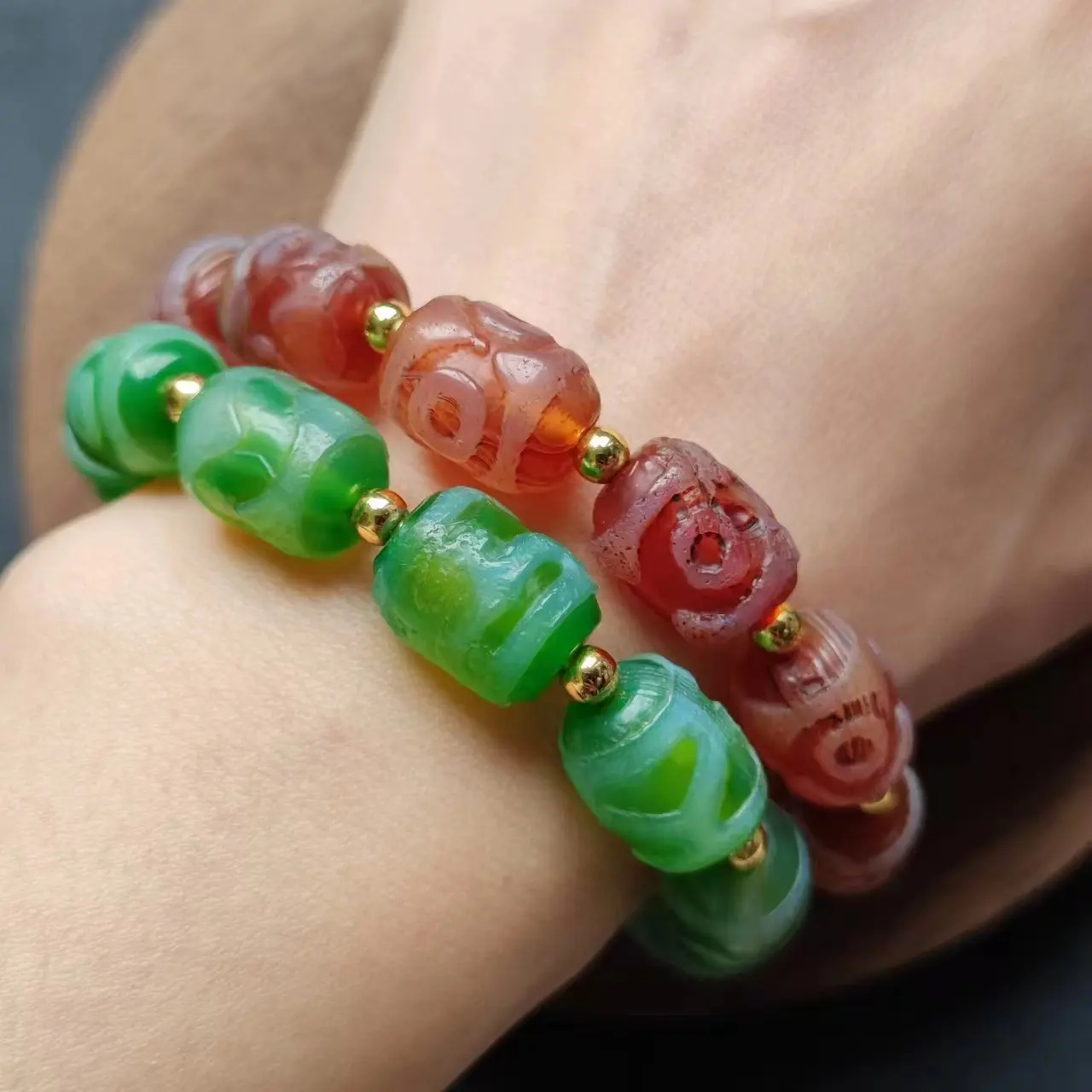 1pcs/lot Natural Old Agate Dzi Bracelet green red Barrel beads Men's and women's models vogue Retro ethnic style jewelry taki