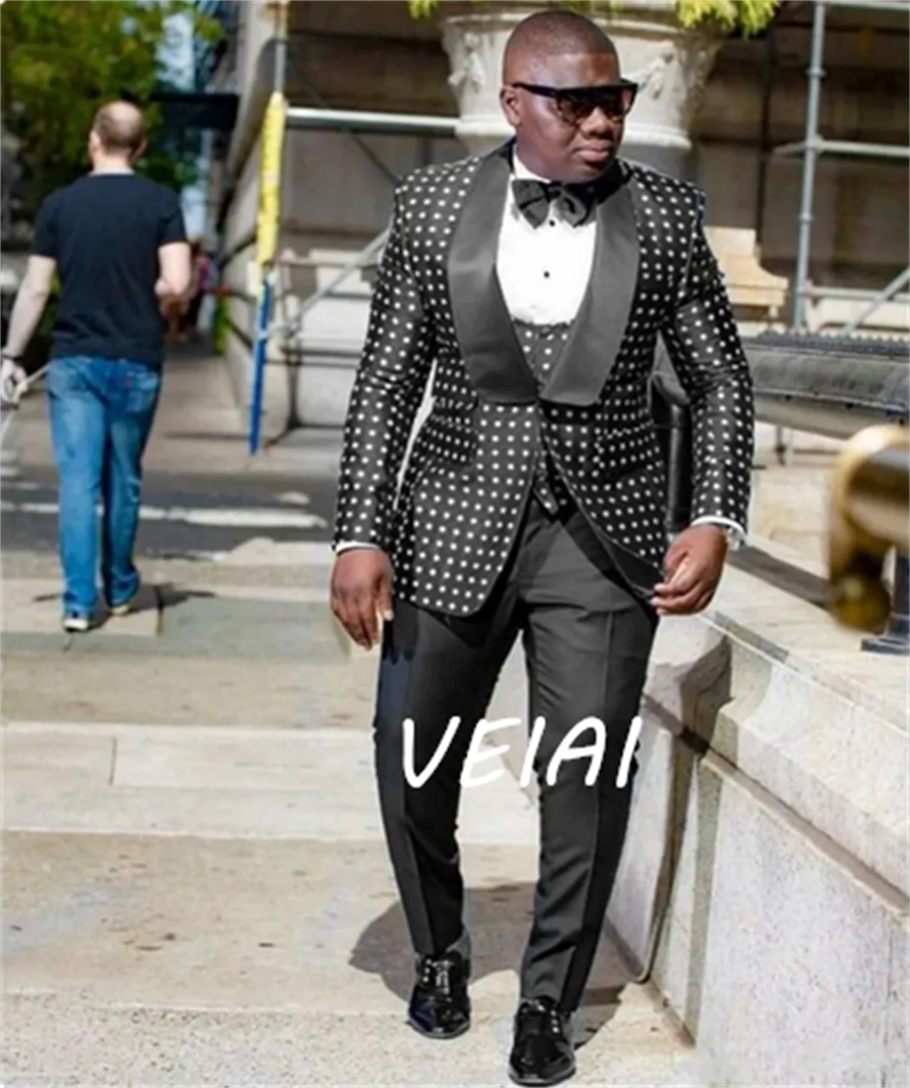 

Black Check Dots Slim fit Men Suits for Wedding 3 piece African Groom Tuxedo Custom Man Fashion Jacket Vest Pants