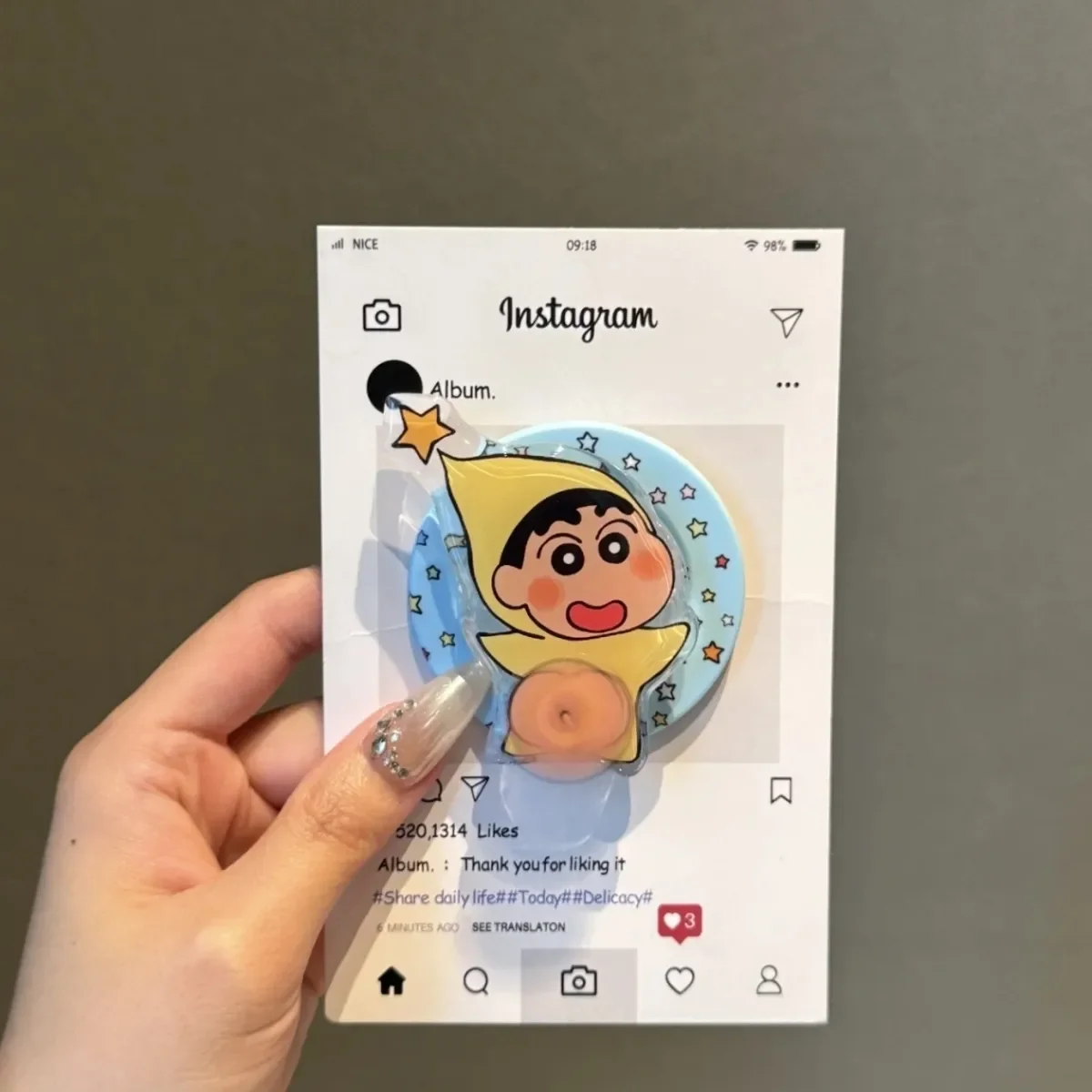 

Kawaii Crayon Shin-chan Griptok Подставка поворотный магнитный держатель Grip Tok Подставка для телефона Поддержка iPhone Для Pad Magsafe