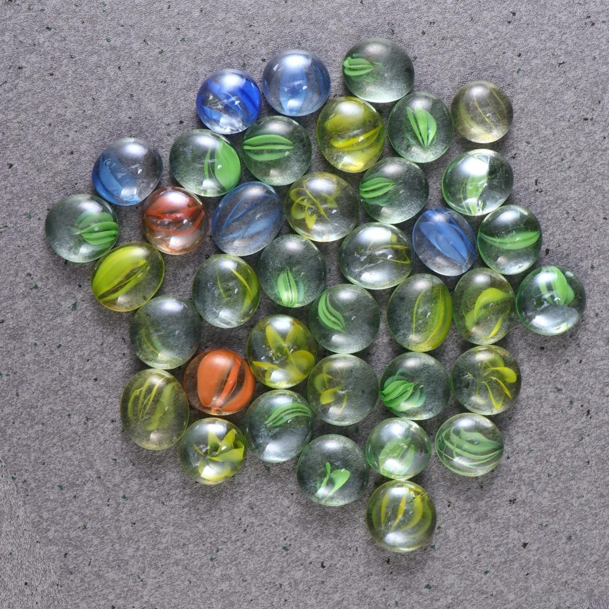 

1Set Red Transparent Flat Glass Beads Durable Stylish DIY Fish Tank Decor Aquarium Gravel Craft Ornament Glass Beads