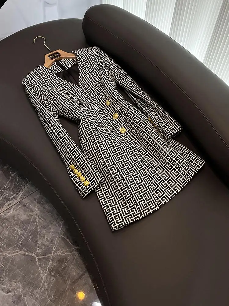 Faionable hiver tissu brodé à fleurs v-ne coupe ajustée t-shirt bouton Long Sve Dr manteau Ele Ci vêtements de trajet