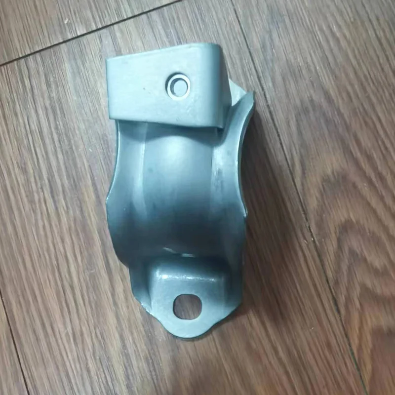 1044388 -00-B 1044383 -00-B Auto Front Stabilisator Stabilisator Befestigungs Halterung Für Tesla Modell 3 2017-2021 Balance Bar Clamp – Detail 6