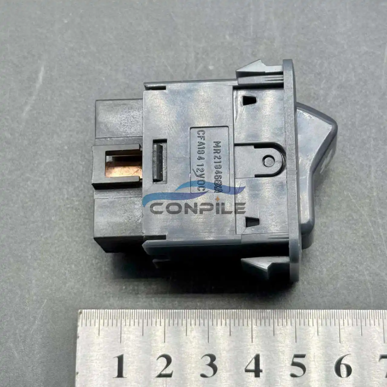 لميتسوبيشي باجيرو V31 V33 V43 مفتاح منفاخ الهواء الدافئ الخلفي