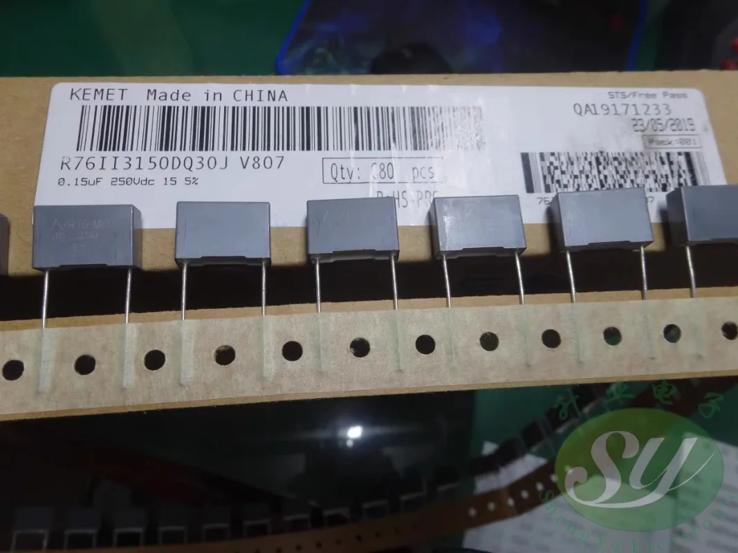 

10PCS AV R76II3150DQ30J 0.15uf/250V 150nf u15 154 New film capacitor 15MM