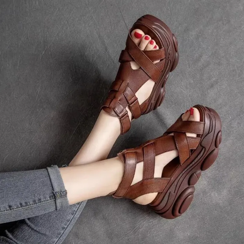 Nieuwe Zomer Mode Schoenen Vrouwen Sandalen Retro Echt Leer Vrouwen Sleehakken Platform Sandalen Peep Toe Hoge Hak Sandalen Zwart 2024