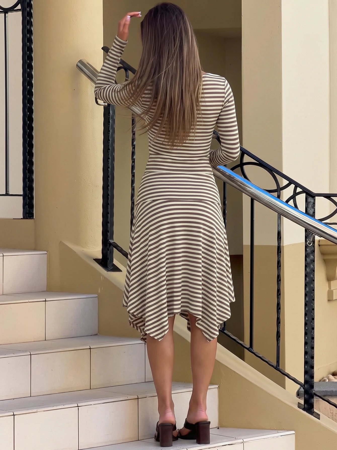 Hugcitar Fashion Striped Print 2 Piece Sets Long Sleeve Sexy Crop T-Shirt Top Midi Skirt Irrgular Women Outfits Patty Festival