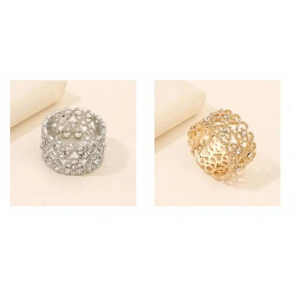 Scarf Button Silk Scarf Ring Clip for Women Metal Round Circle Buckle Rhinestone Love Clothing Holder T-shirt Tie Clip Accessory