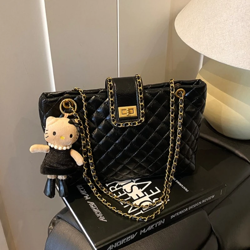 

Premium Quality Ladies Leather Messenger Bag Crossbody Shoulder Tote Handbag In Classic Design By Luxury Designer