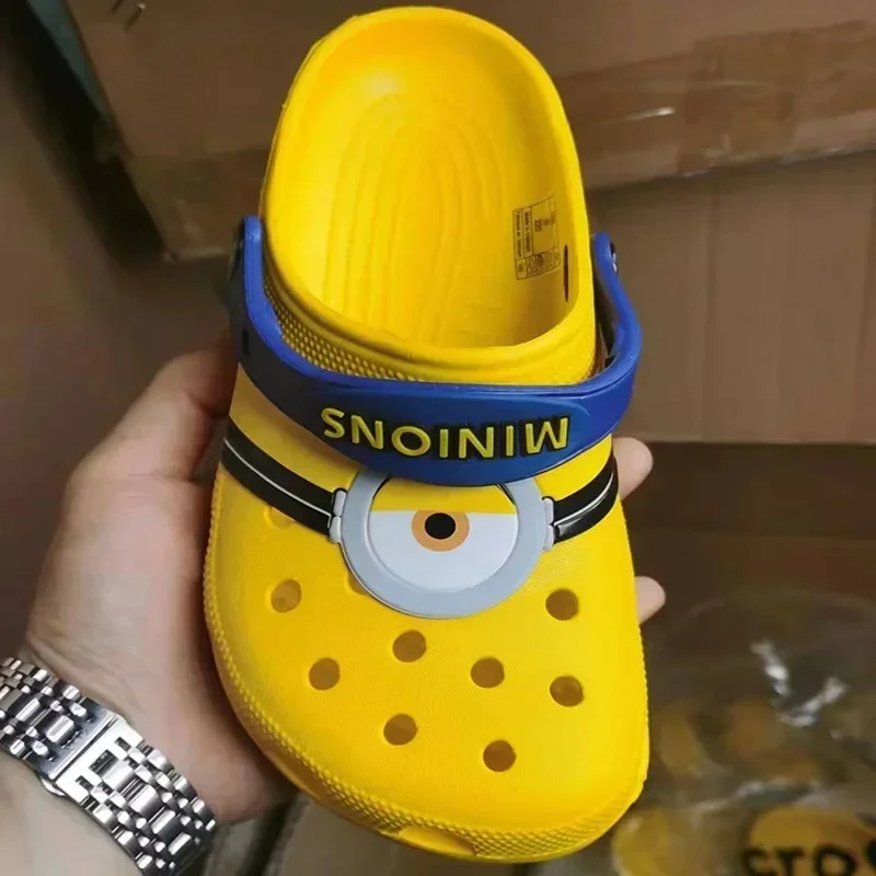 Universal Studios Minions Hole Shoes Antypoślizgowe noszenie Lekkie noszenie Kapcie dziecięce Letnie buty do chodzenia na świeżym powietrzu Chłopcy