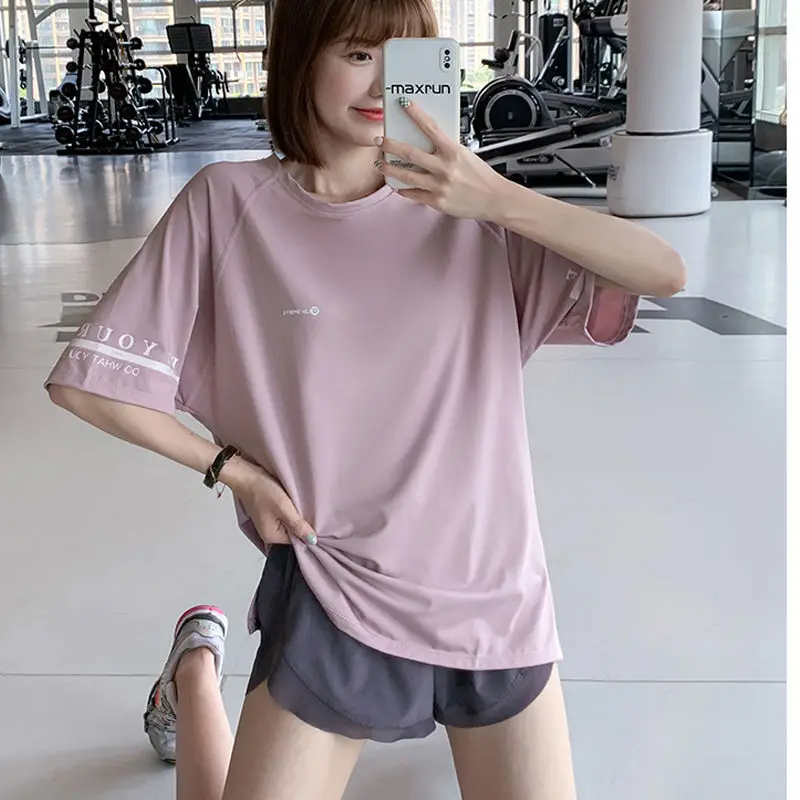 T-shirt fina da ioga da manga curta para mulheres, tamanho positivo, menina gorda, parte superior seca rápida do Gym, t-shirt dos esportes, camisa