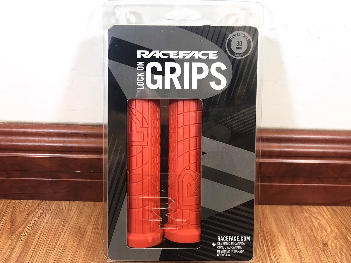 RACEFACE Grippler Grip Rubber Grip 30 mm, 33 mmgiving you 10 easy ways to make your bike look extra sick