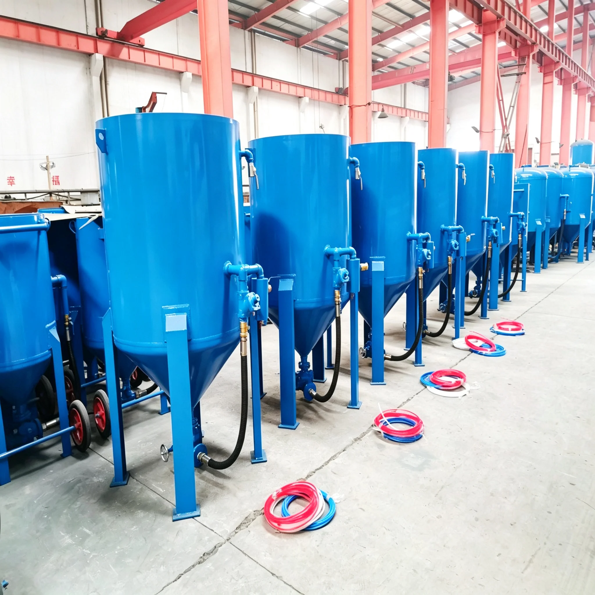 Sandblaster Cabinet Type Manual Blasting Device for Casting Parts Descaling Deburring Surface Processing Sand Blasting Machine