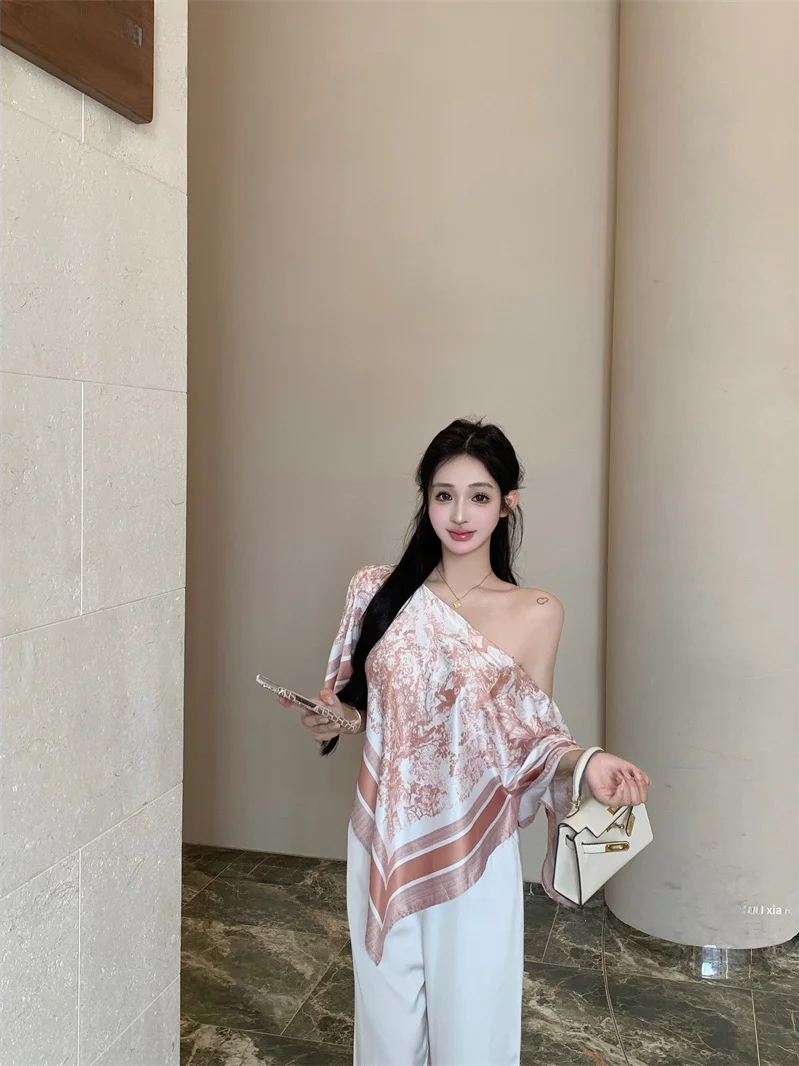 

Retro Asymmetrical Print Satin ort Sve T-irt Women's Summer Loose Personali Pure Desire Sle Top Commute Simple Uni...