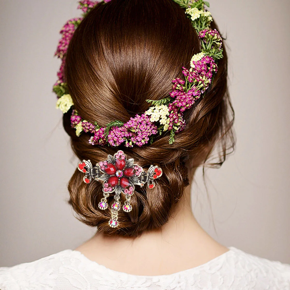 

Fashionable Retro Hair Clip in Red Premium Crafted Jaw Clip for Easy Everyday Use Ideal Birthday Christmas Gift Accessory