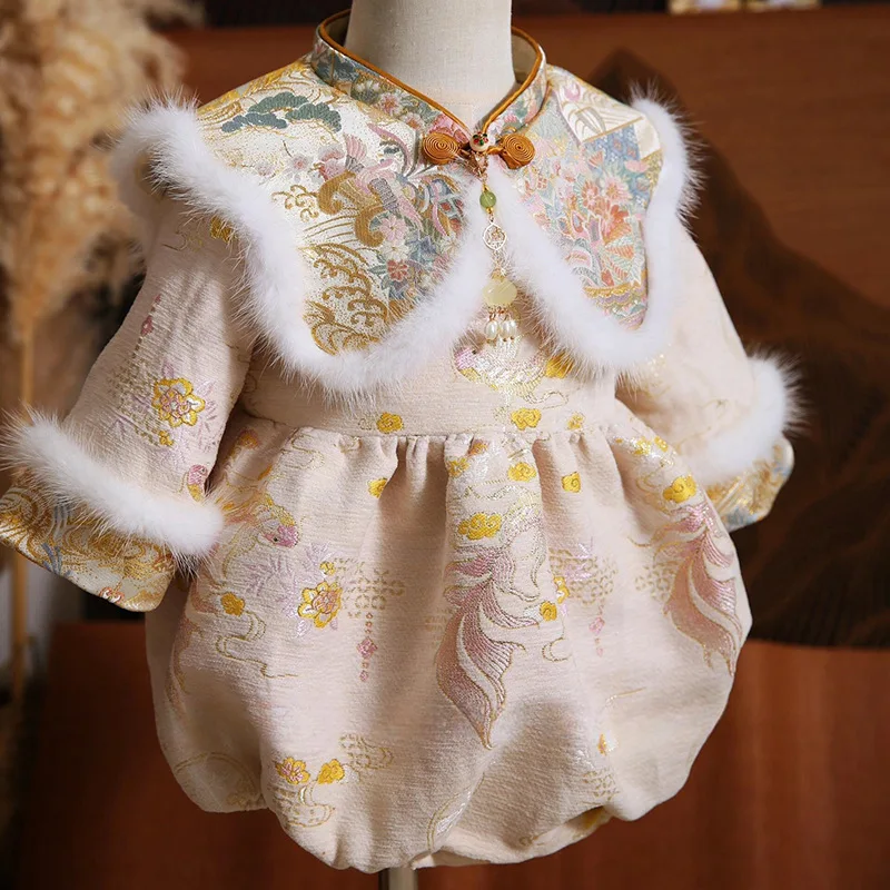 

One-year-old female treasure dress spring new Chinese style cheongsam fart coat full moon hundred days birthday greetings Zhou