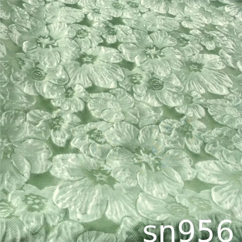 Flower relief jacquard fabric with a textured dyed women's and crisp dress