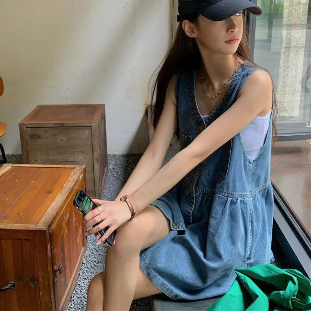 Sweet High Waisted Cowboy Strap Dress Pleated V-neck Denim Camisole Dress Retro Single Breasted Sleeveless Short Dress Female