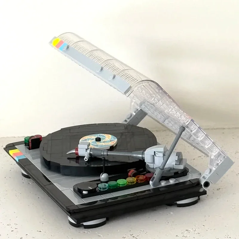 ชุดประกอบเครื่องเล่นแผ่นเสียงย้อนยุค - โมเดลเครื่องเล่นแผ่นเสียง 586 ชิ้น พร้อมกลไกขับเคลื่อนด้วยสายพานและแขนเสียงที่เคลื่อนไหวได้ สำหรับนักสะสม