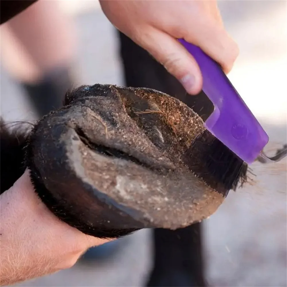 Horse Hoof Pick For Grooming 7.1'' Hoof Pick With Brush & Ergonomic Comfort Handle Hoof Pimple With Brush Horse Care Tool