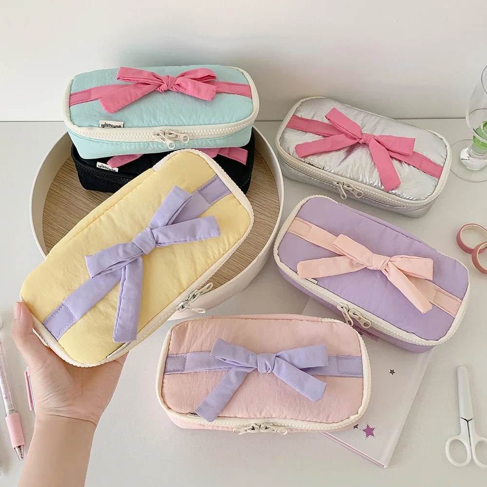 مقلمة قلم رصاص ناعمة من Pastel Balletcore للفتيات على شكل فيونكة قرطاسية ذات سعة عالية وسحاب لحقيبة مستحضرات التجميل