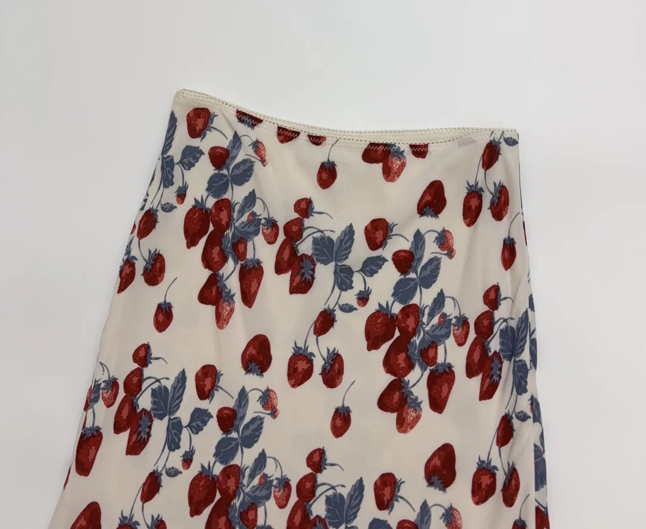2026 Women Retro Red Flower High Waist Slimming 100% Viscose Long Skirt